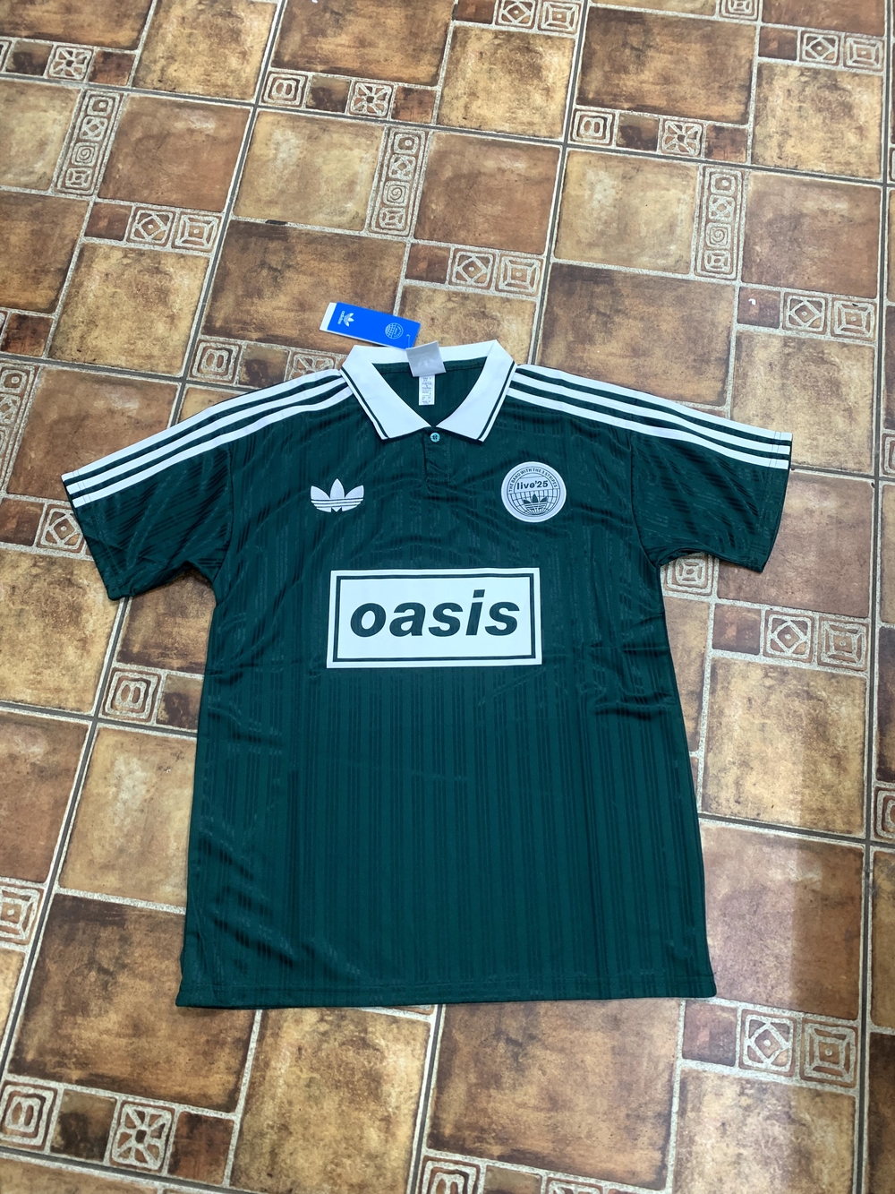 adidas Originals Oasis 2025 World Tour Box Logo Jersey Size M